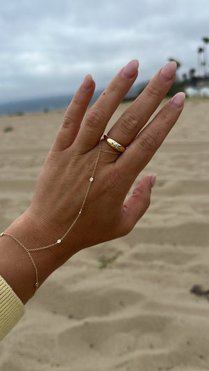 Clinique Hand Chain