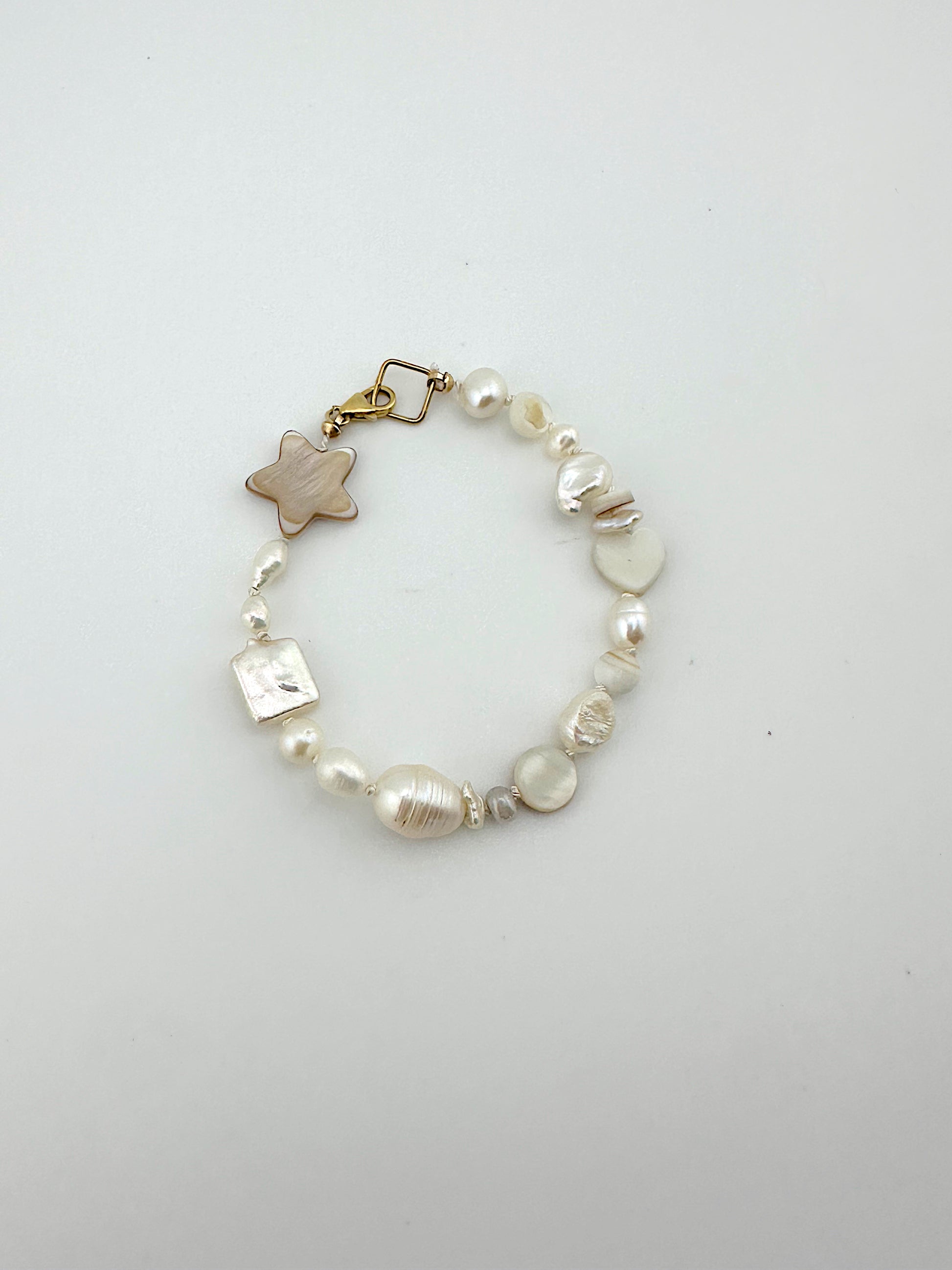 Astra Pearl Bracelet