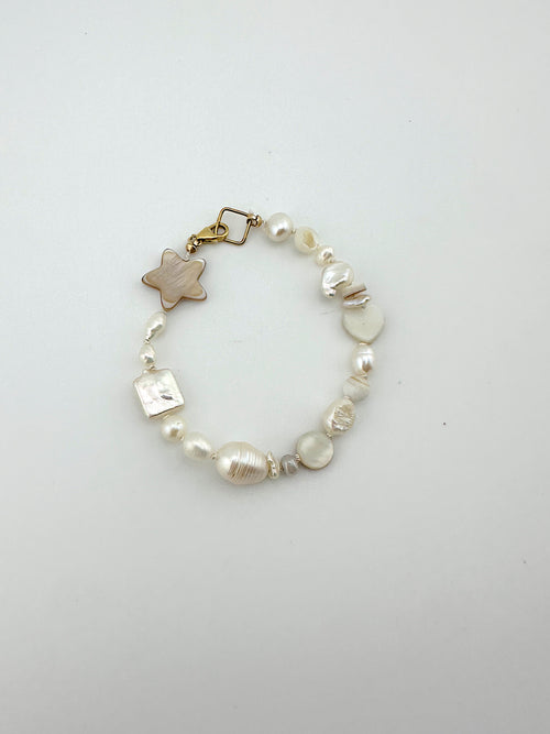 Astra Pearl Bracelet