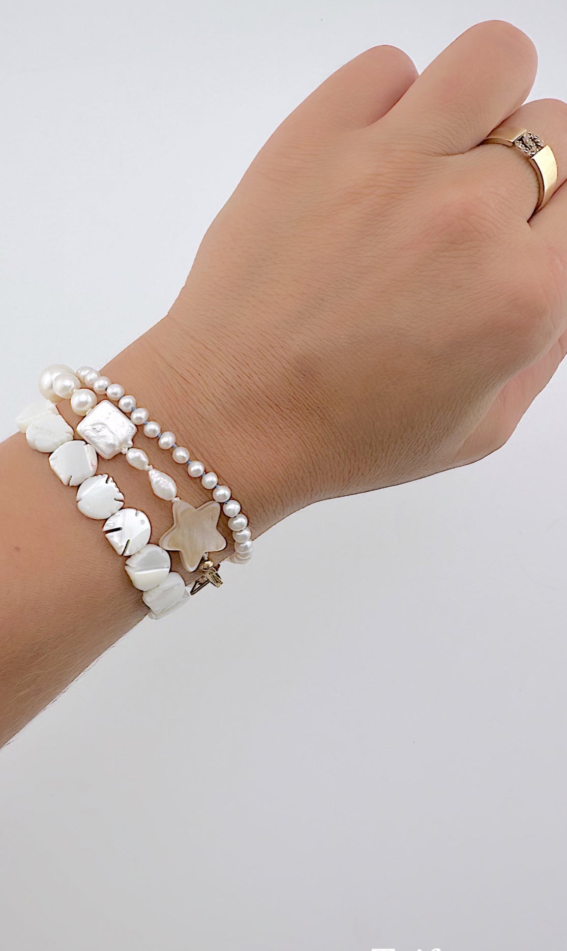Mother of Pearl Fish Bracelet