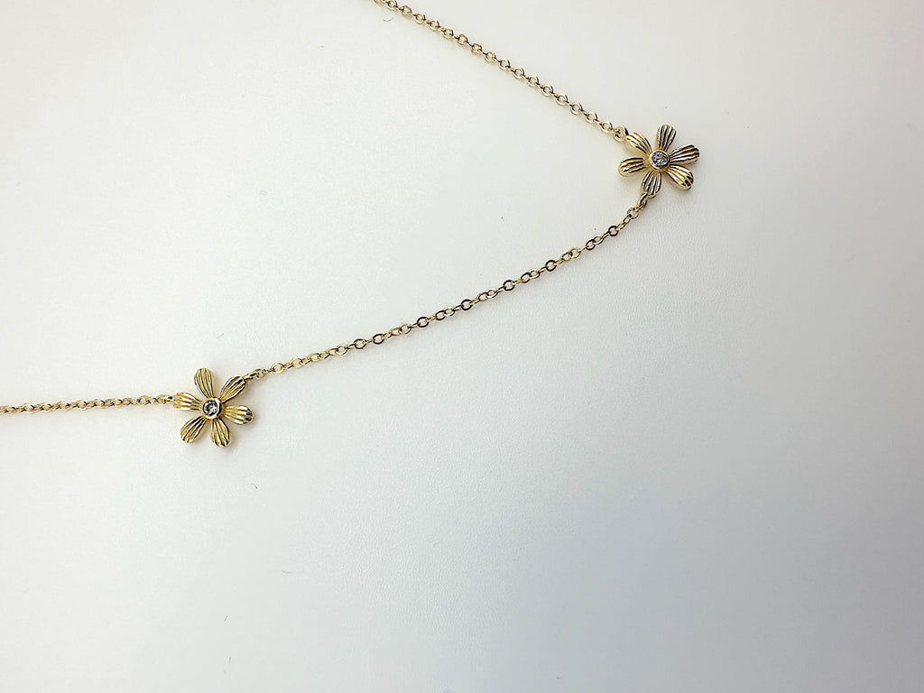 Trifecta Flower Necklace