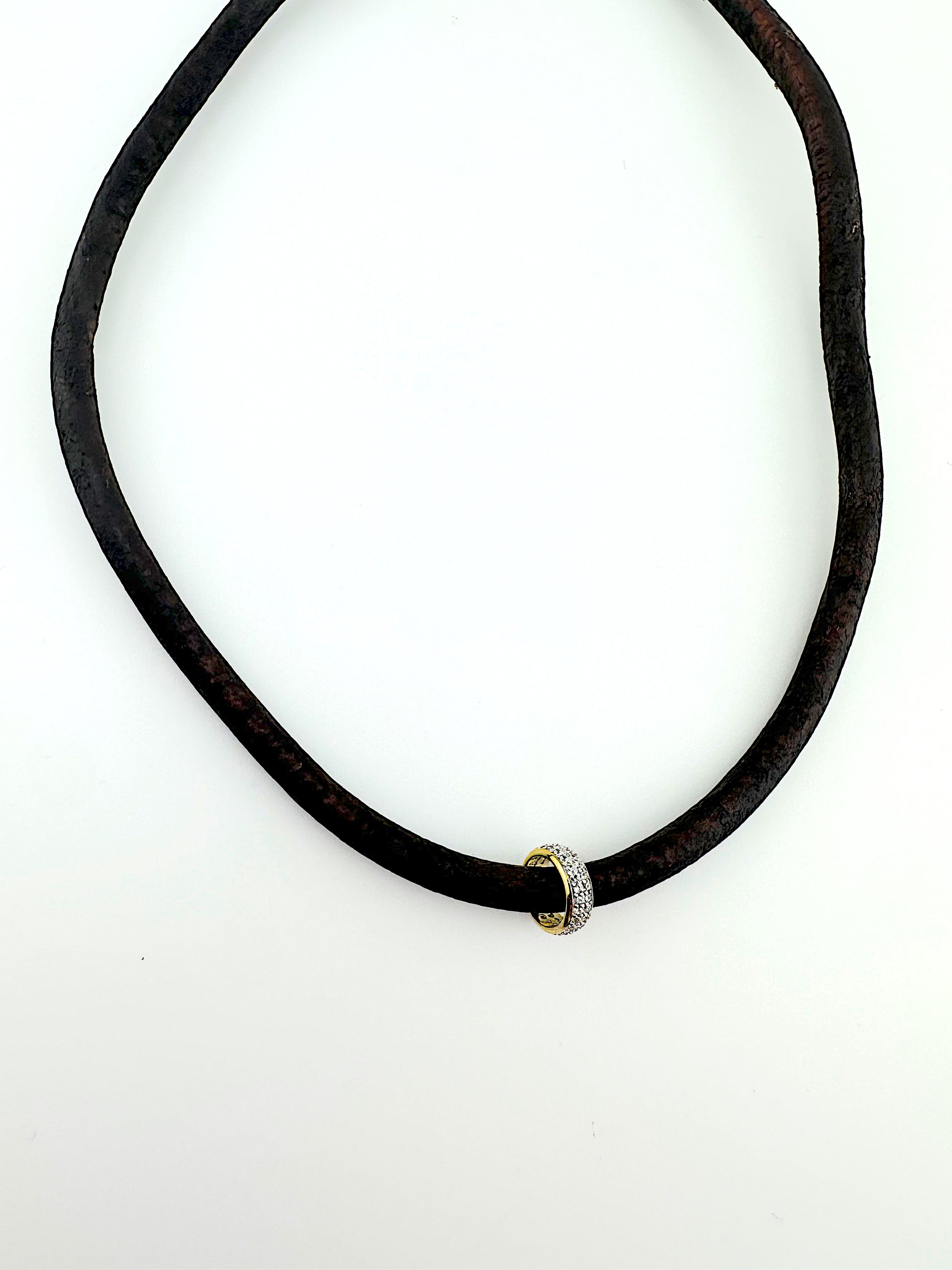 Thick Leather Roundel Necklace