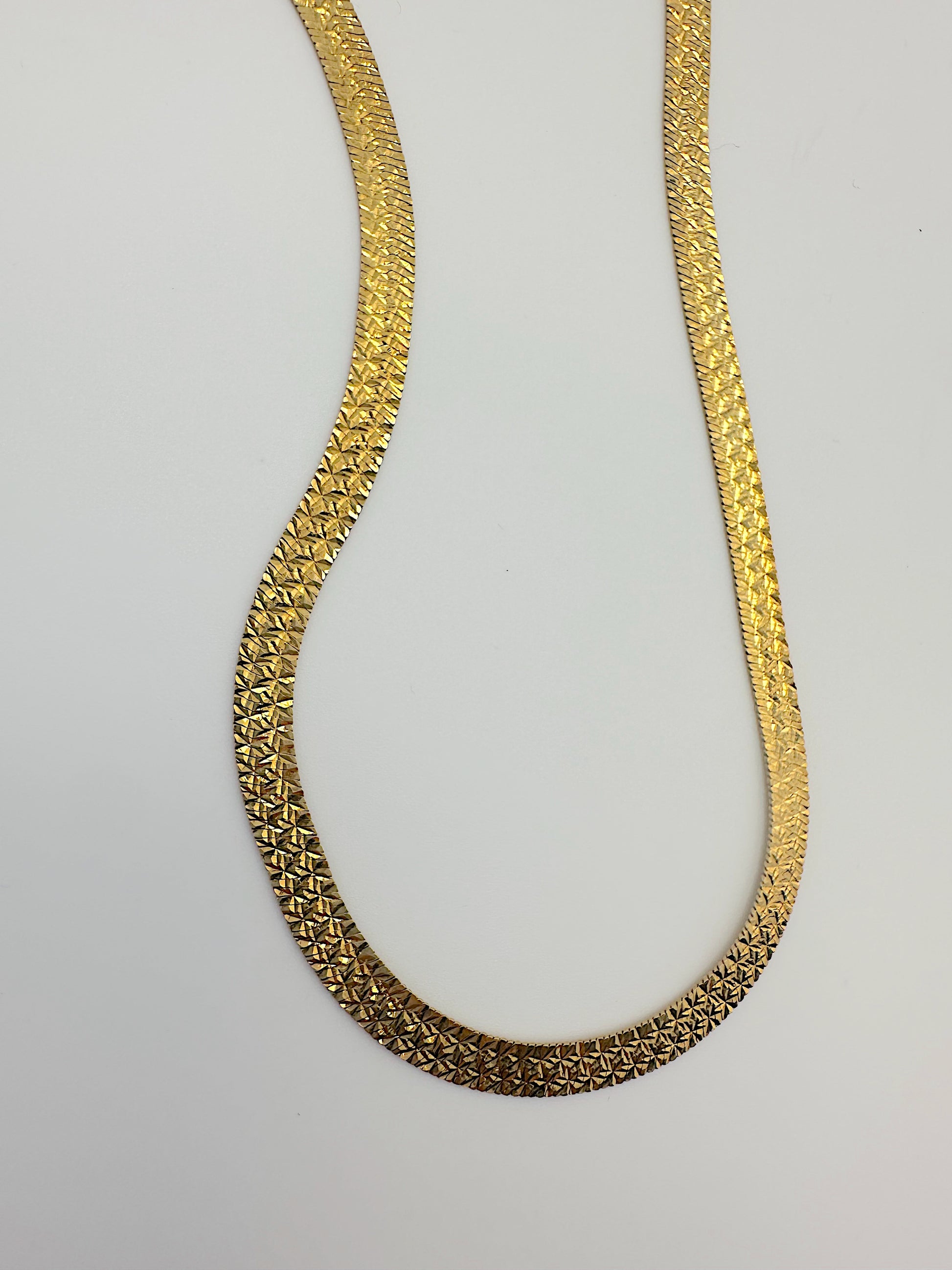 Textured Luxe Snake Chain