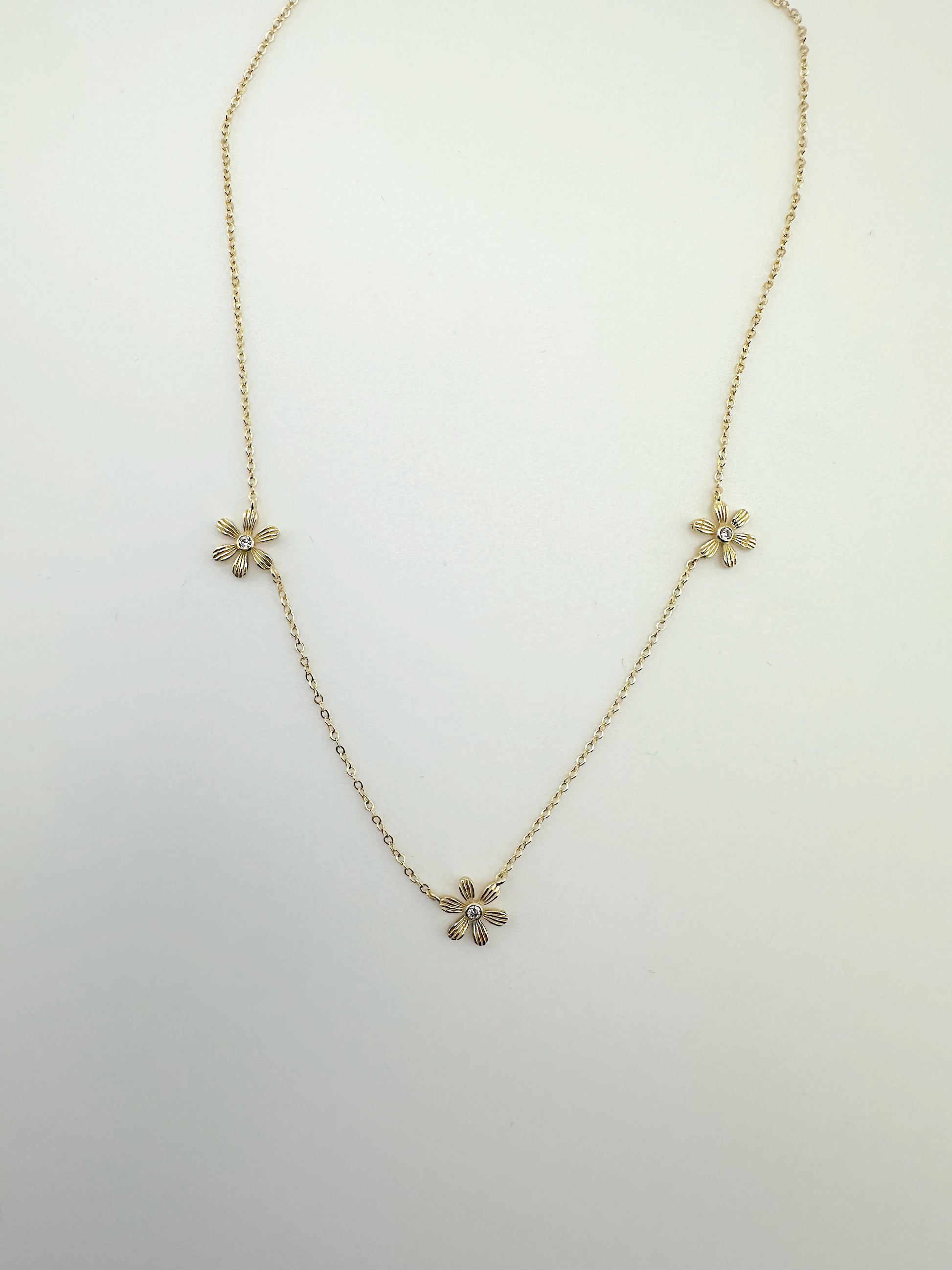 Trifecta Flower Necklace