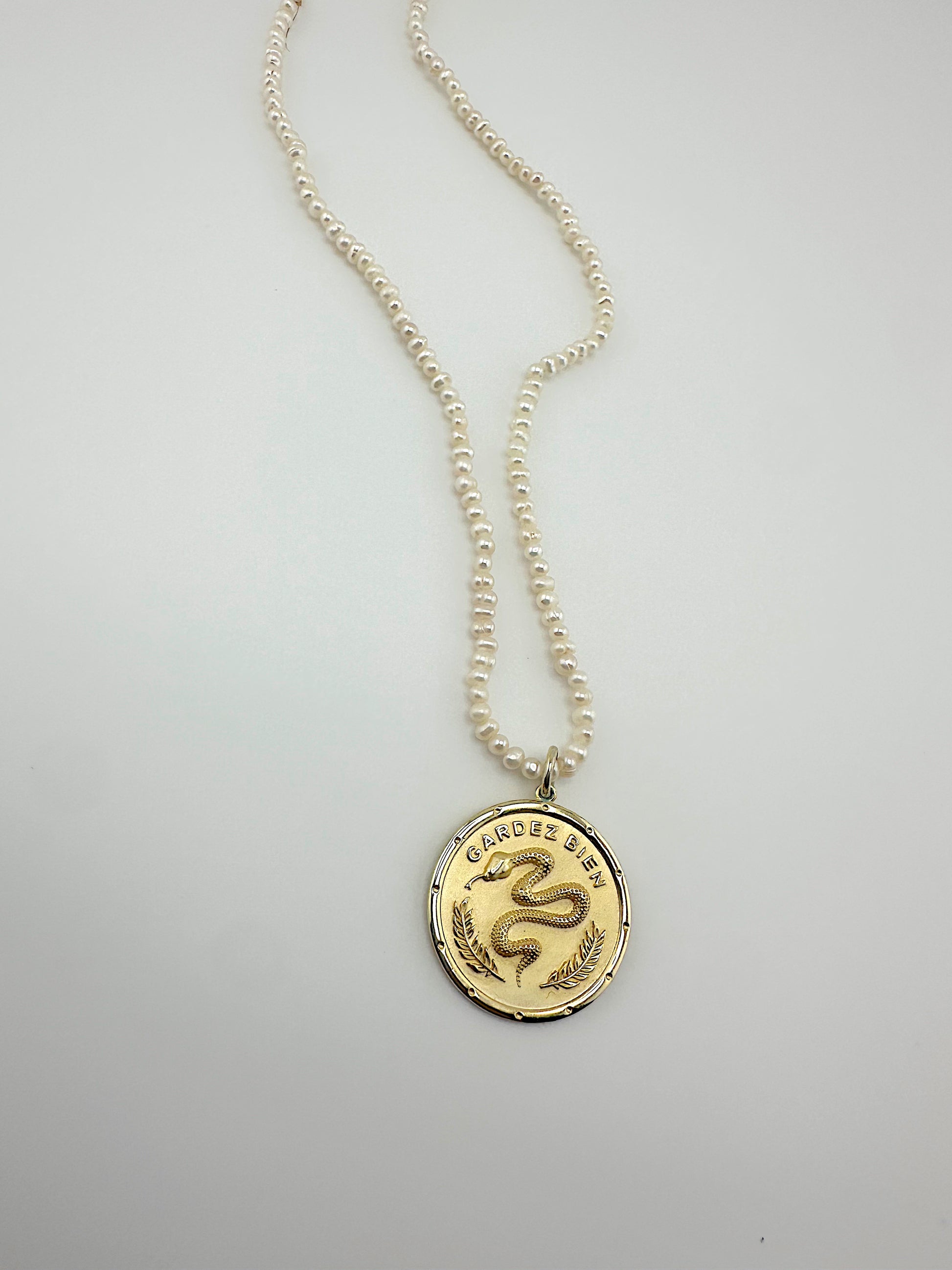 Gardez Bien Pearl Necklace